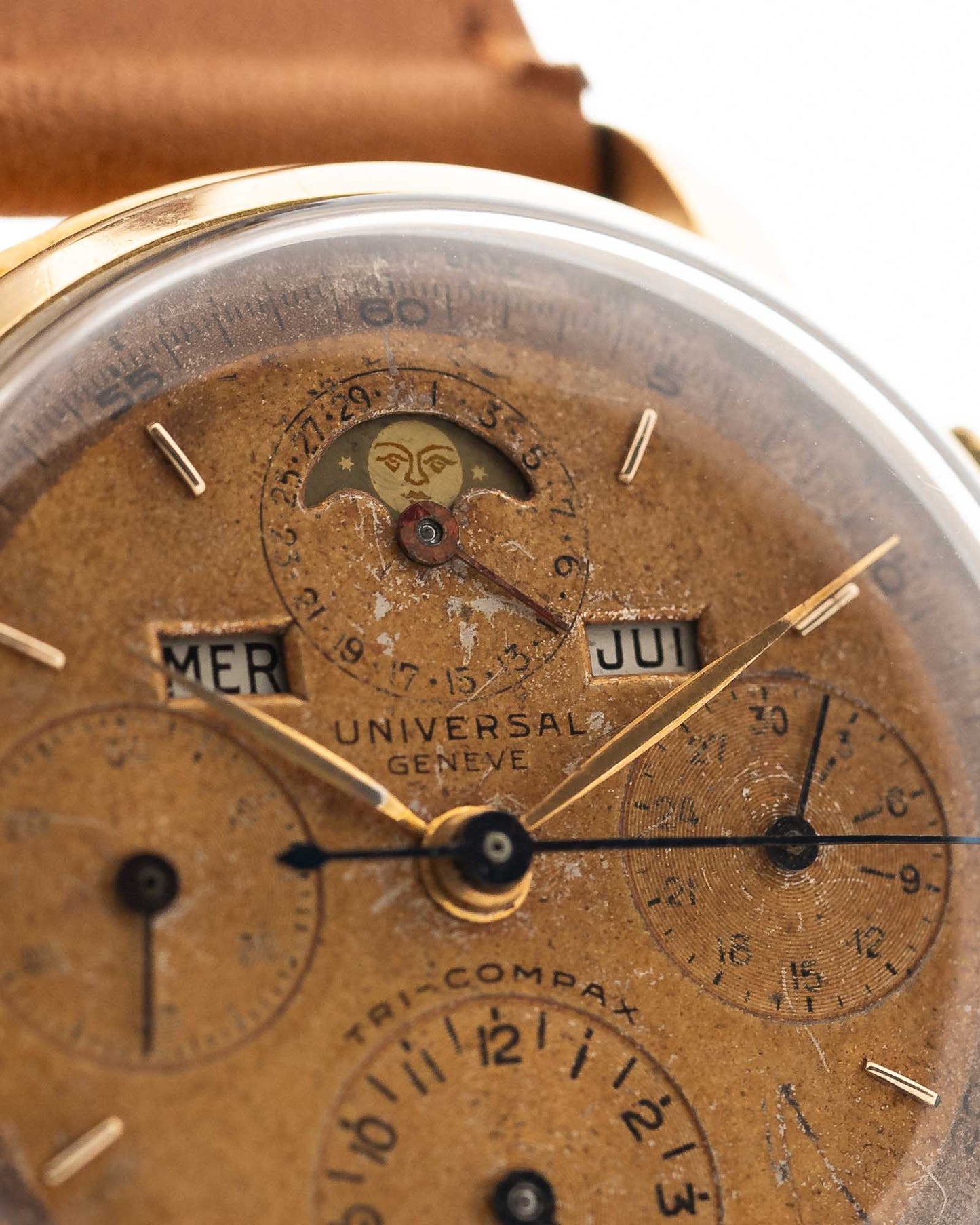 Universal Geneve 12554 Tri Compax 18k 1940s