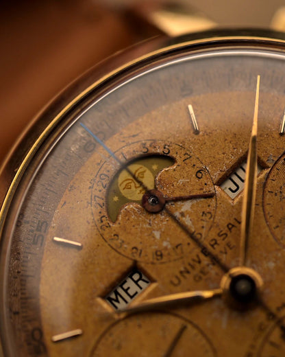 Universal Geneve 12554 Tri Compax 18k 1940s