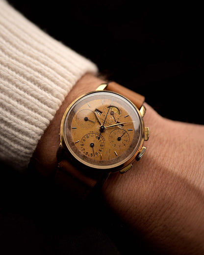 Universal Geneve 12554 Tri Compax 18k 1940s